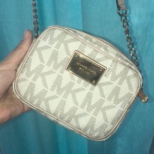 Micheal Kors cross body